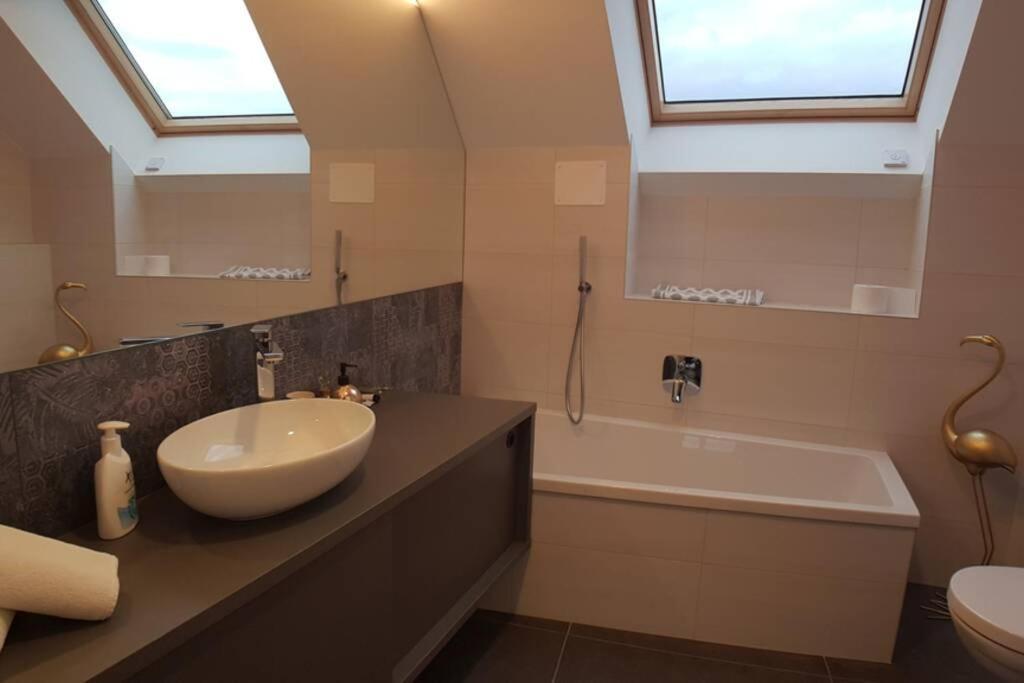 شقة Gardenpark Loft Ora / Auer المظهر الخارجي الصورة